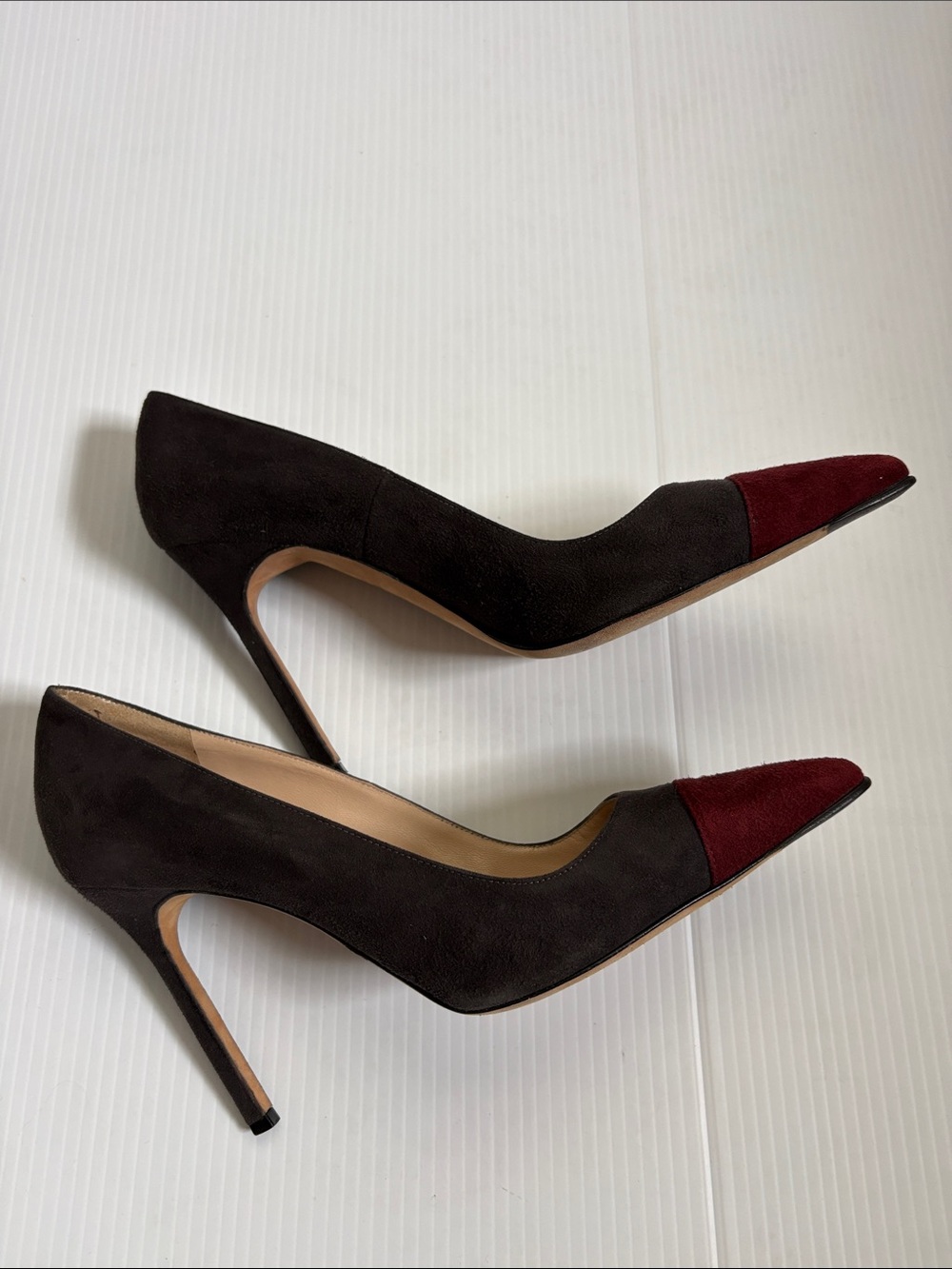 Manolo Blahnik Capcour 105mm Two-Tone Pointed Toe Stiletto 39.5